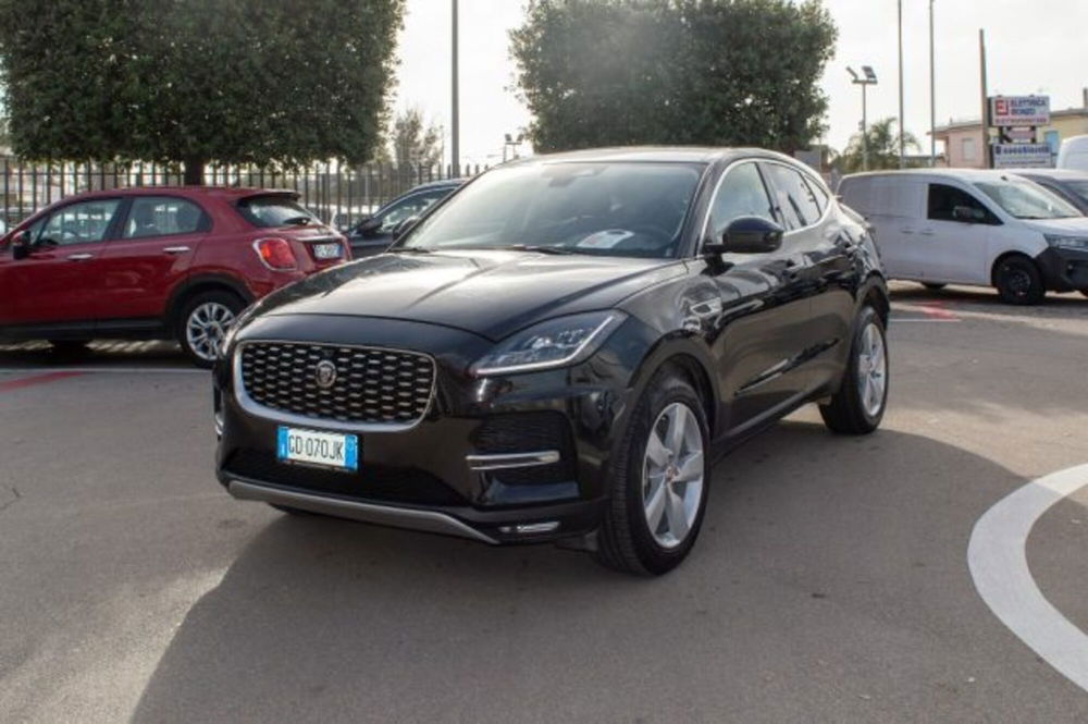 Jaguar E-Pace usata a Latina (3)