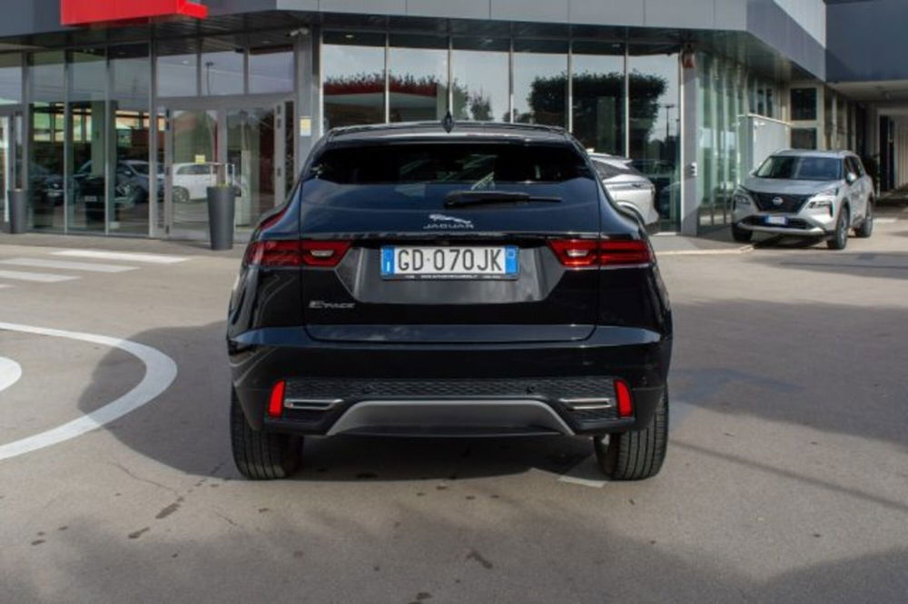 Jaguar E-Pace usata a Latina (6)