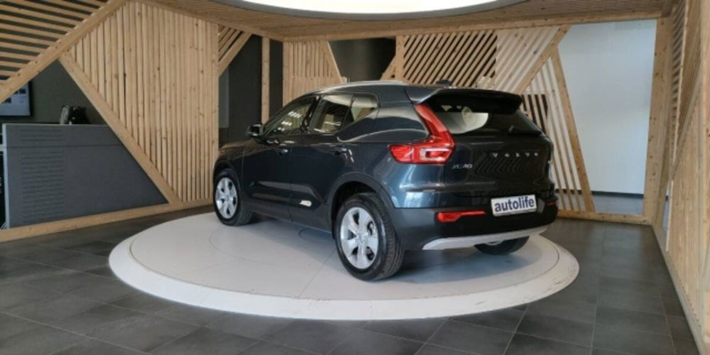 Volvo XC40 usata a Catanzaro (9)