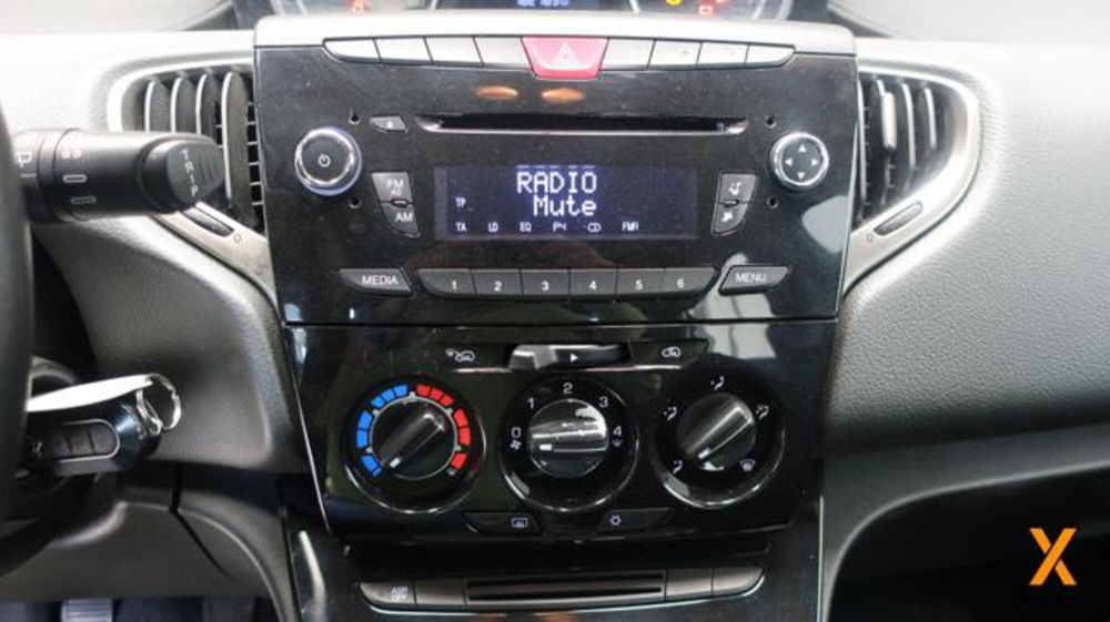 Lancia Ypsilon usata a Varese (12)