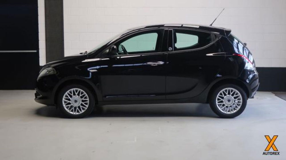 Lancia Ypsilon usata a Varese (5)