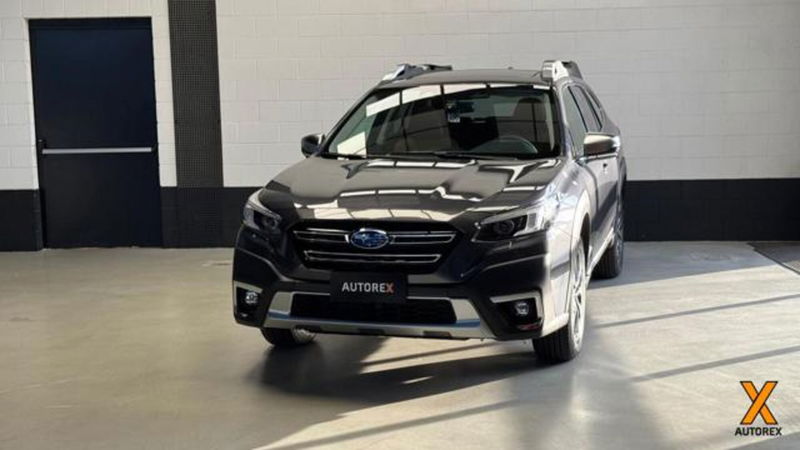 Subaru Outback 2.5i Premium lineartronic nuova a Olgiate Olona