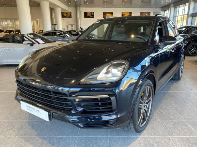 Porsche Cayenne 3.0 V6  del 2018 usata a Livorno