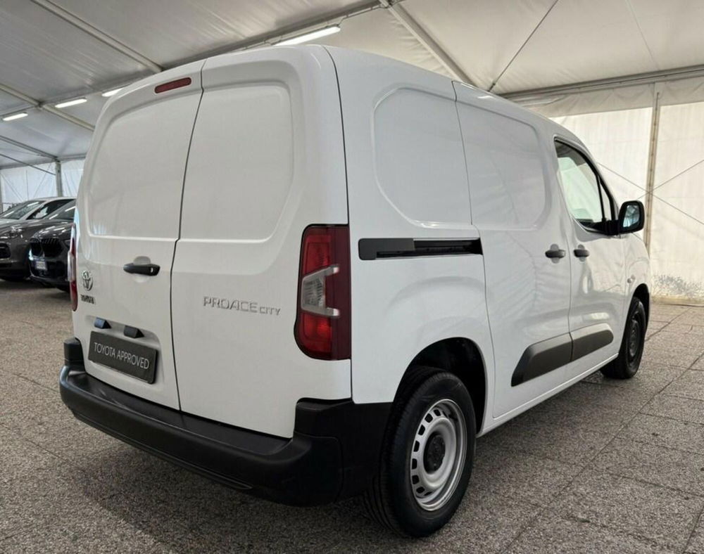 Toyota Proace City Furgone usata a Monza e Brianza (7)