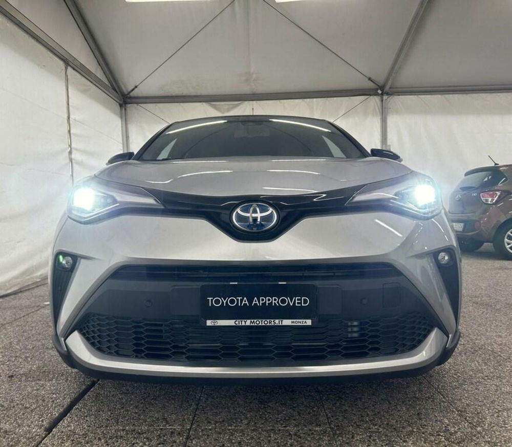 Toyota Toyota C-HR nuova a Monza e Brianza (2)