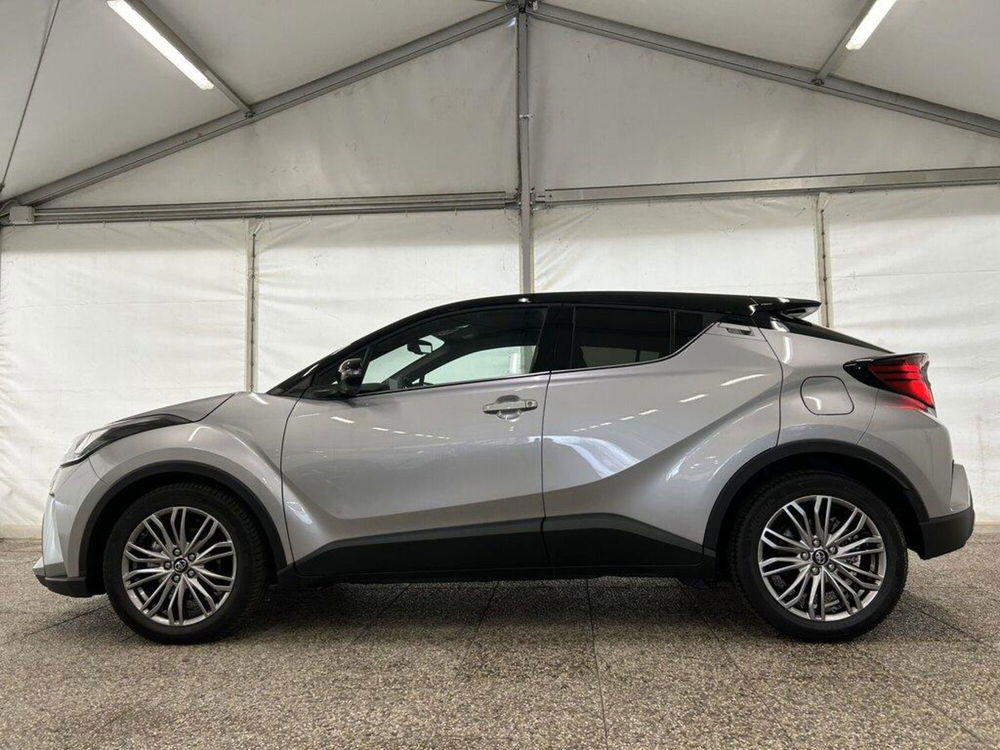 Toyota Toyota C-HR nuova a Monza e Brianza (3)