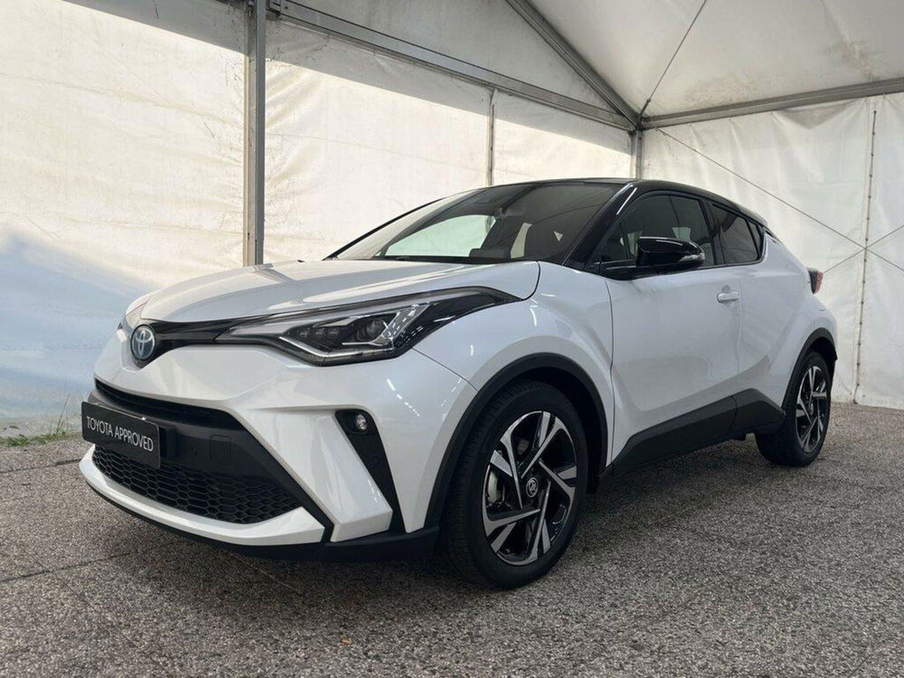 Toyota Toyota C-HR nuova a Monza e Brianza