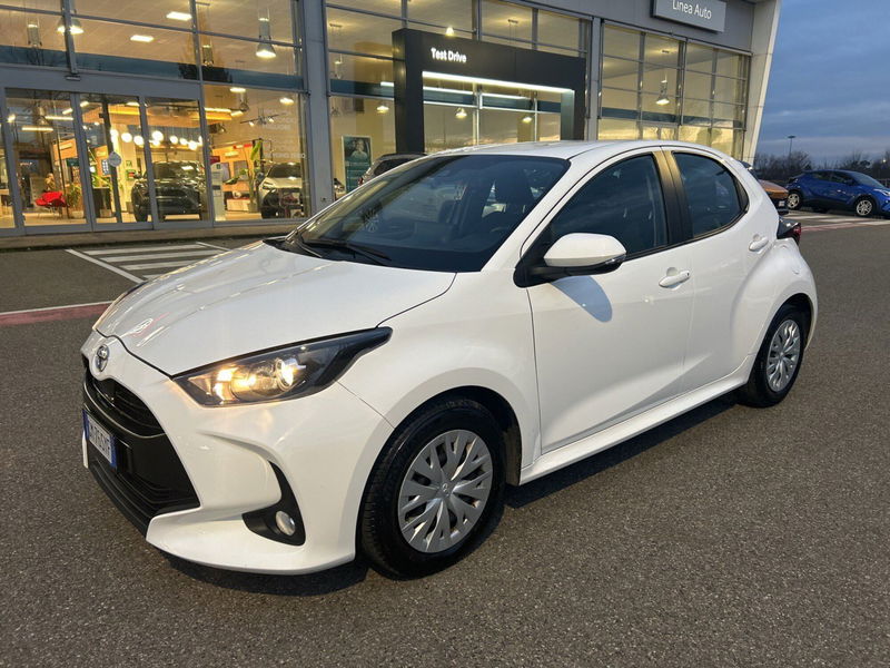 Toyota Yaris 1.0 5 porte Active  del 2023 usata a Piacenza