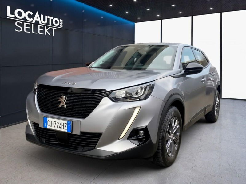 Peugeot 2008 1.2 puretech Active s&amp;s 100cv del 2022 usata a Torino