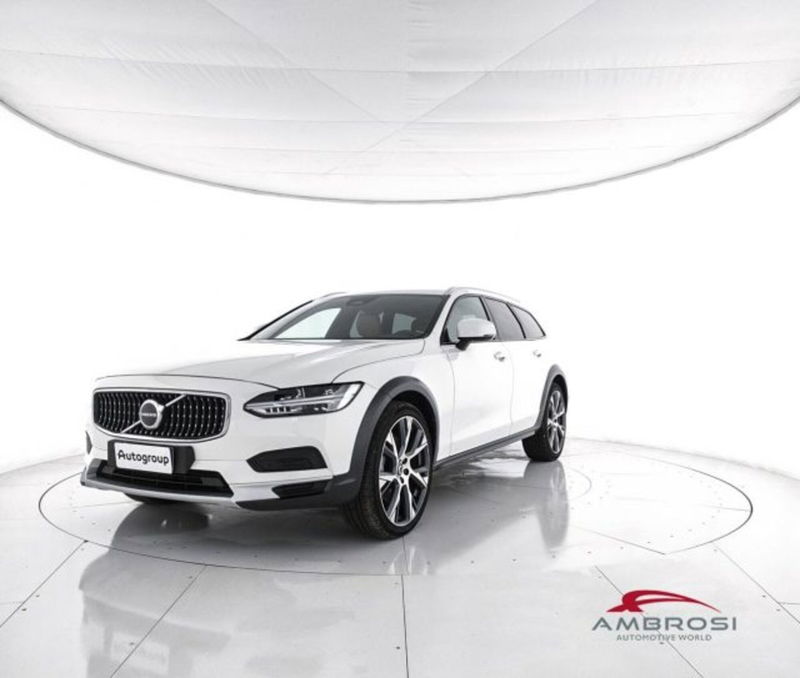 Volvo V90 Cross Country B4 (d) AWD Geartronic Business Pro  del 2021 usata a Corciano