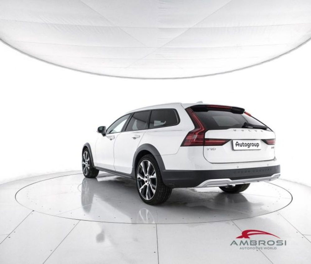 Volvo V90 Cross Country usata a Perugia (4)