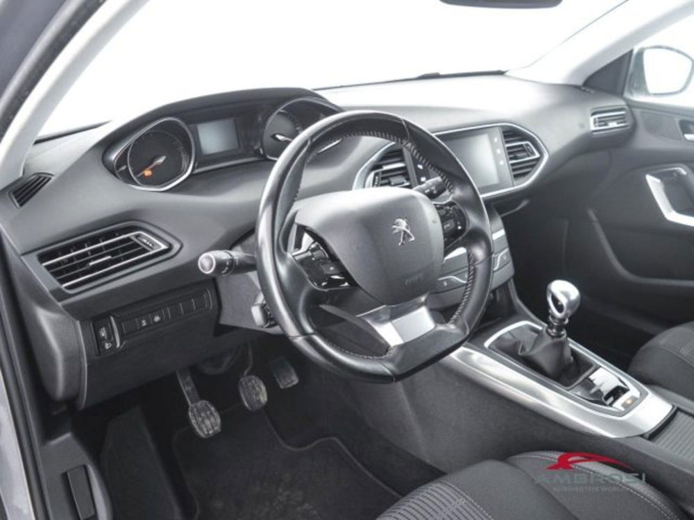 Peugeot 308 SW usata a Perugia (8)