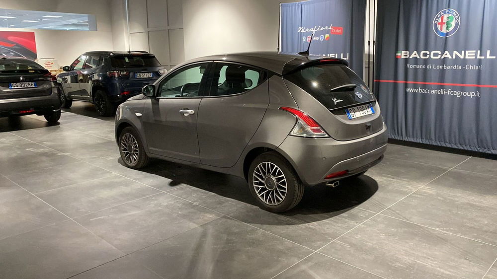 Lancia Ypsilon usata a Bergamo (2)