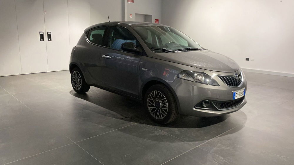 Lancia Ypsilon usata a Bergamo (5)