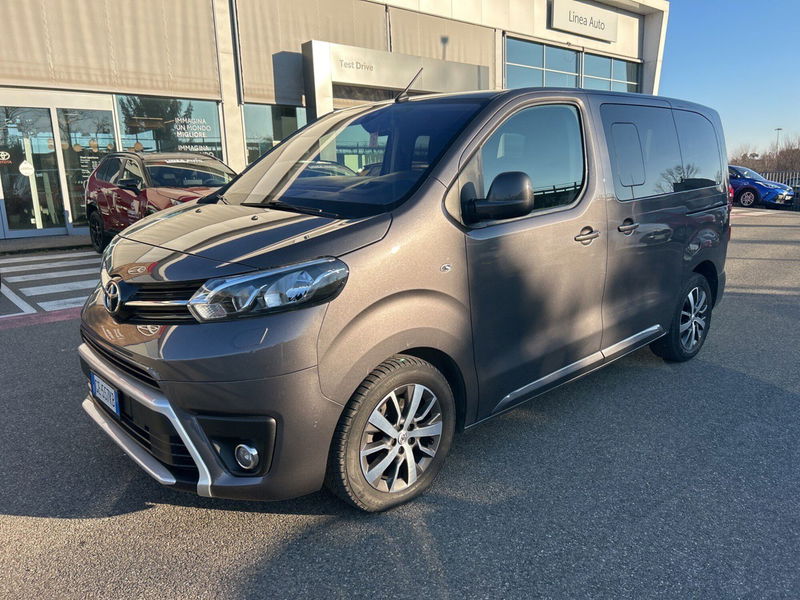 Toyota Proace Verso Verso 1.5D L0 D Executive  del 2021 usata a Piacenza