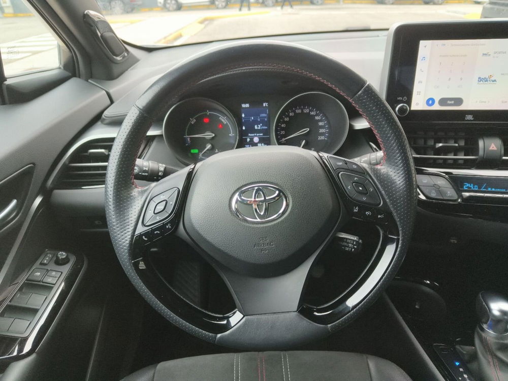 Toyota Toyota C-HR usata a Reggio Calabria (16)