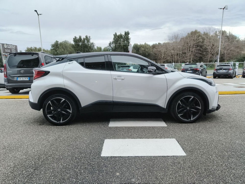 Toyota Toyota C-HR usata a Reggio Calabria (8)