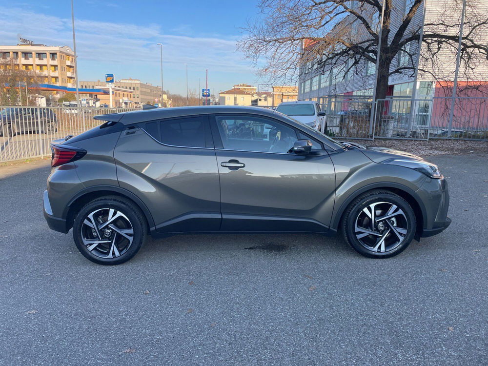 Toyota Toyota C-HR usata a Piacenza (9)