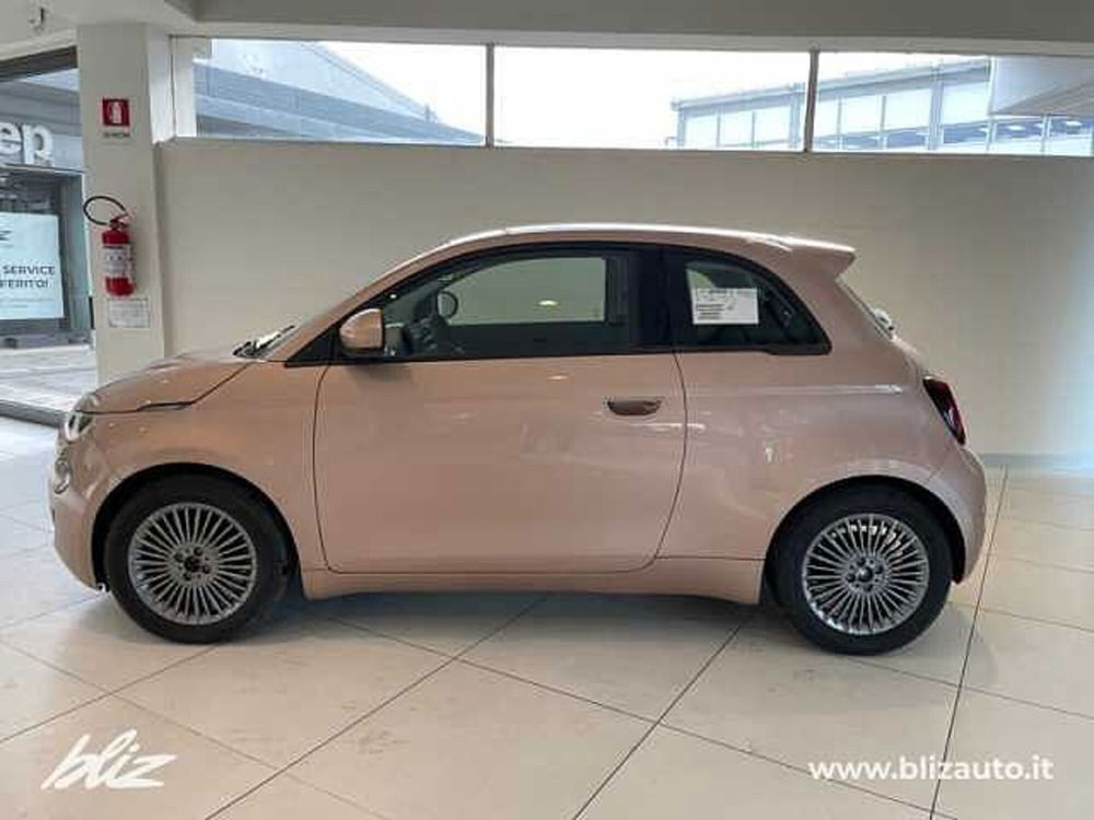 Fiat 500e Cabrio nuova a Udine (2)