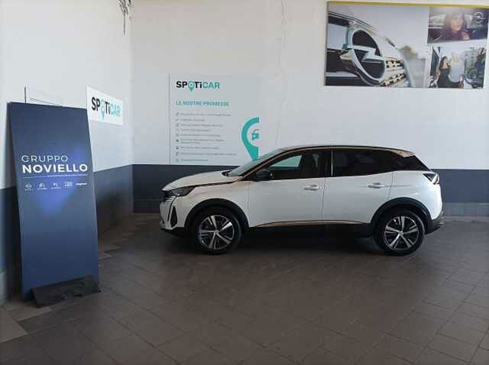 Peugeot 3008 nuova a Salerno (8)