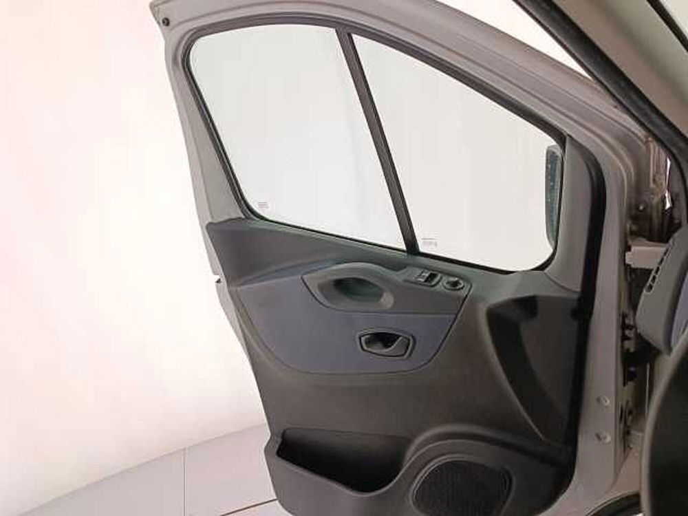 Opel Vivaro Furgone usata a Venezia (14)