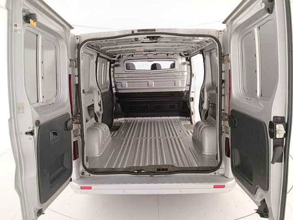 Opel Vivaro Furgone usata a Venezia (19)