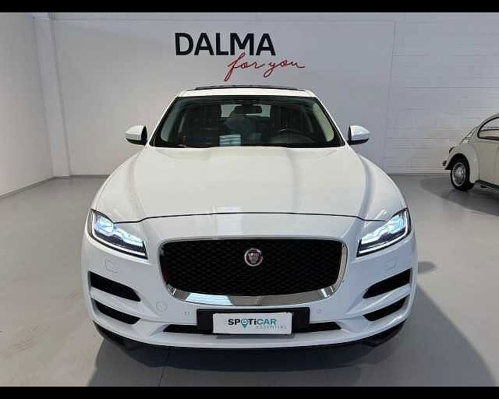 Jaguar F-Pace usata a Milano (2)