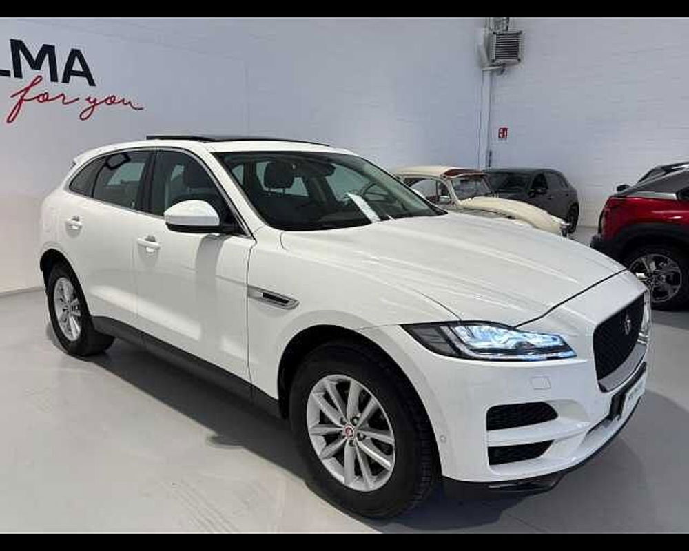 Jaguar F-Pace usata a Milano (3)