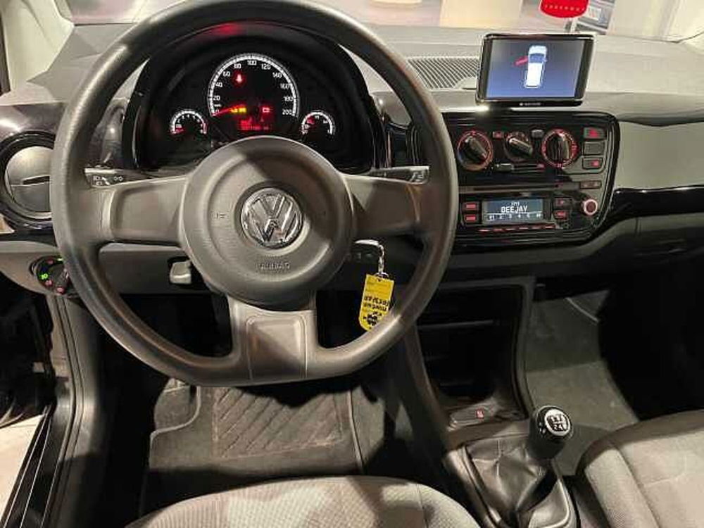 Volkswagen up! usata a Genova (11)