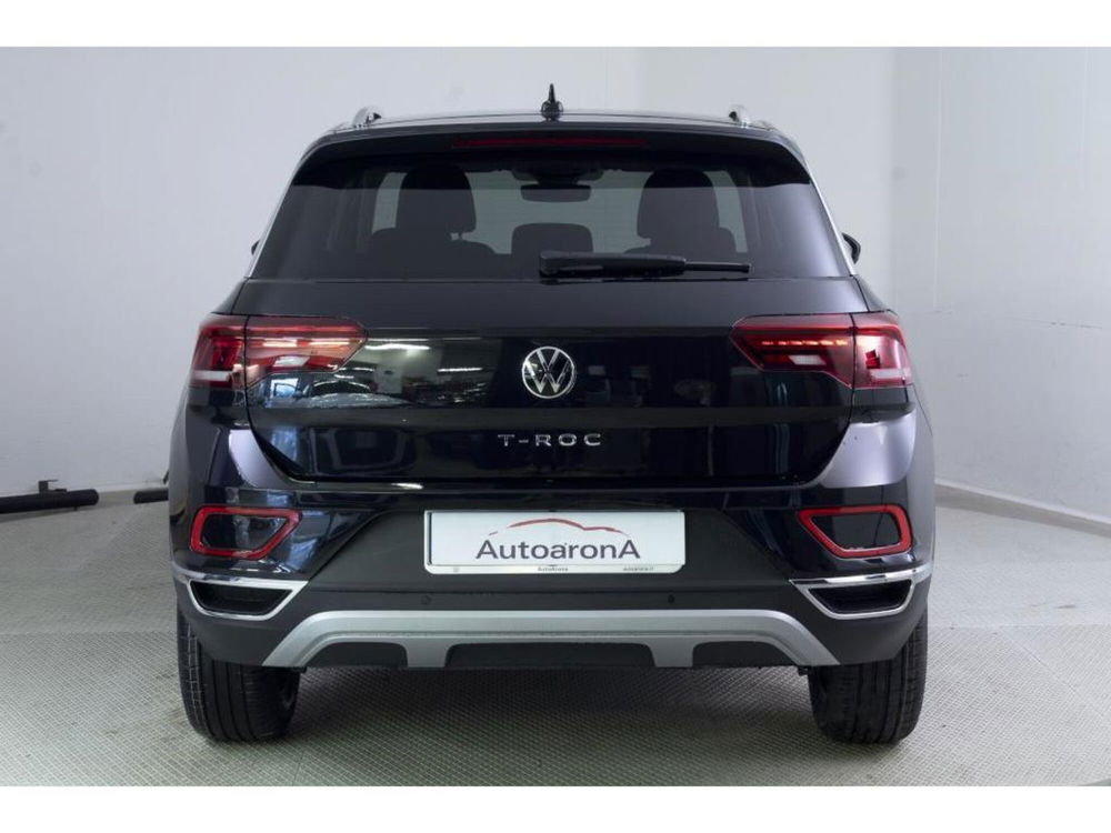 Volkswagen T-Roc nuova a Novara (5)