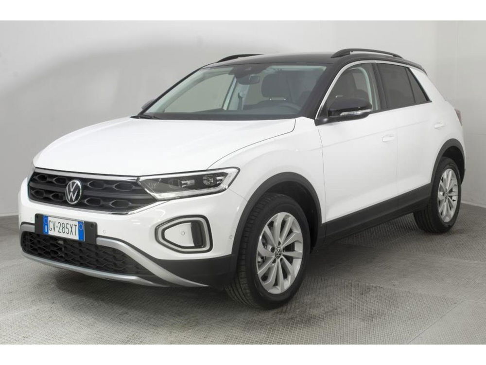 Volkswagen T-Roc nuova a Novara