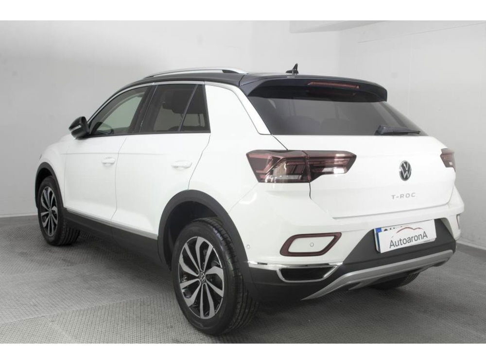 Volkswagen T-Roc nuova a Novara (4)