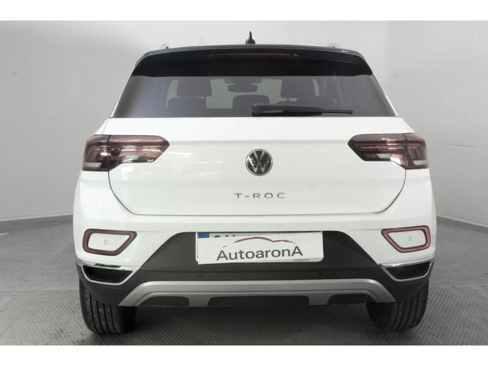 Volkswagen T-Roc nuova a Novara (5)