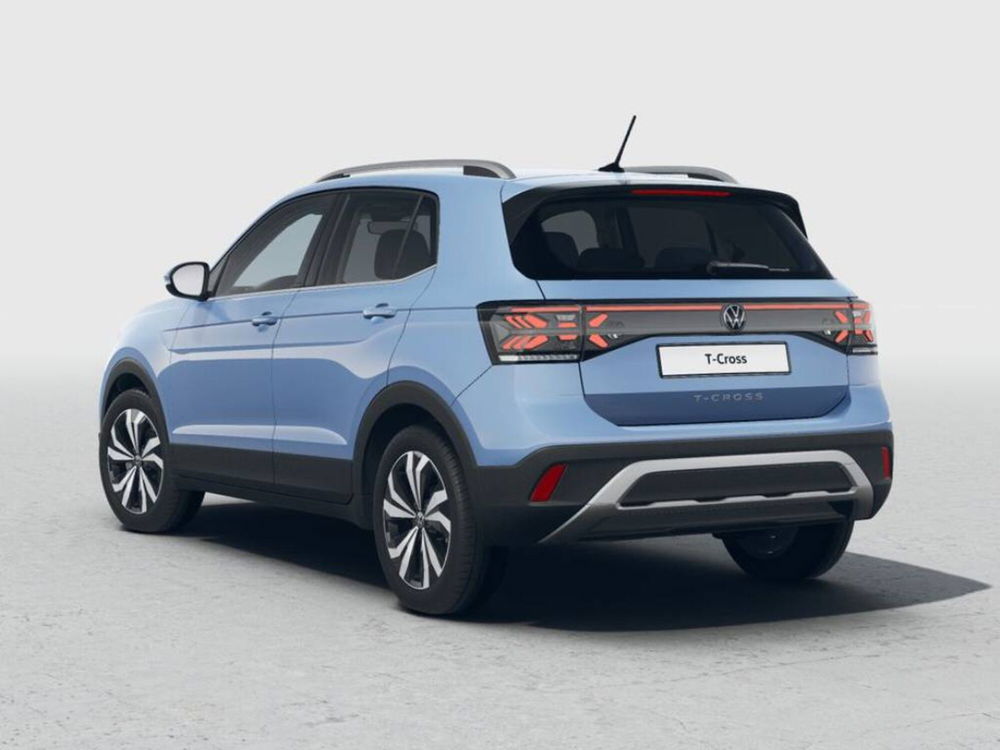 Volkswagen T-Cross nuova a Novara (3)