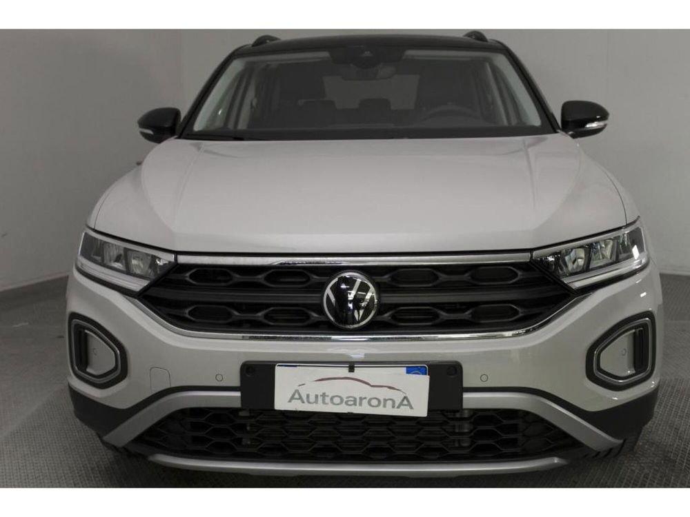 Volkswagen T-Roc nuova a Novara (2)