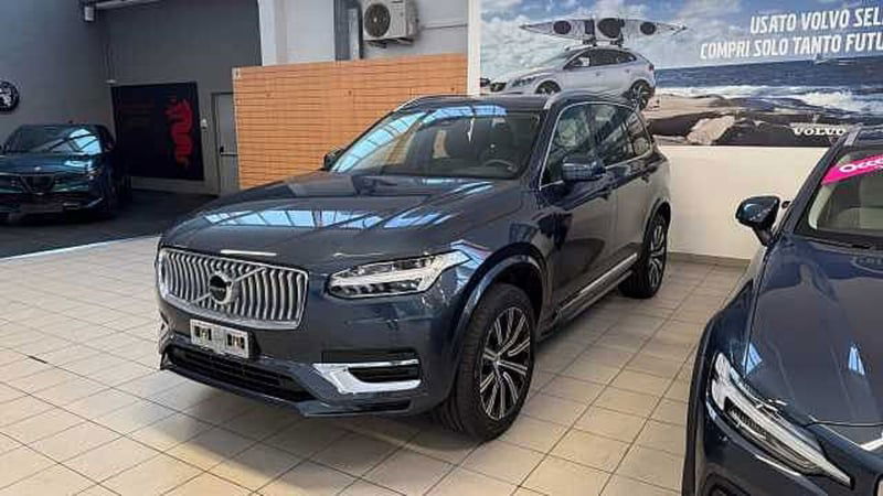 Volvo XC90 D5 AWD Geartronic 7 posti Kinetic  nuova a Legnano