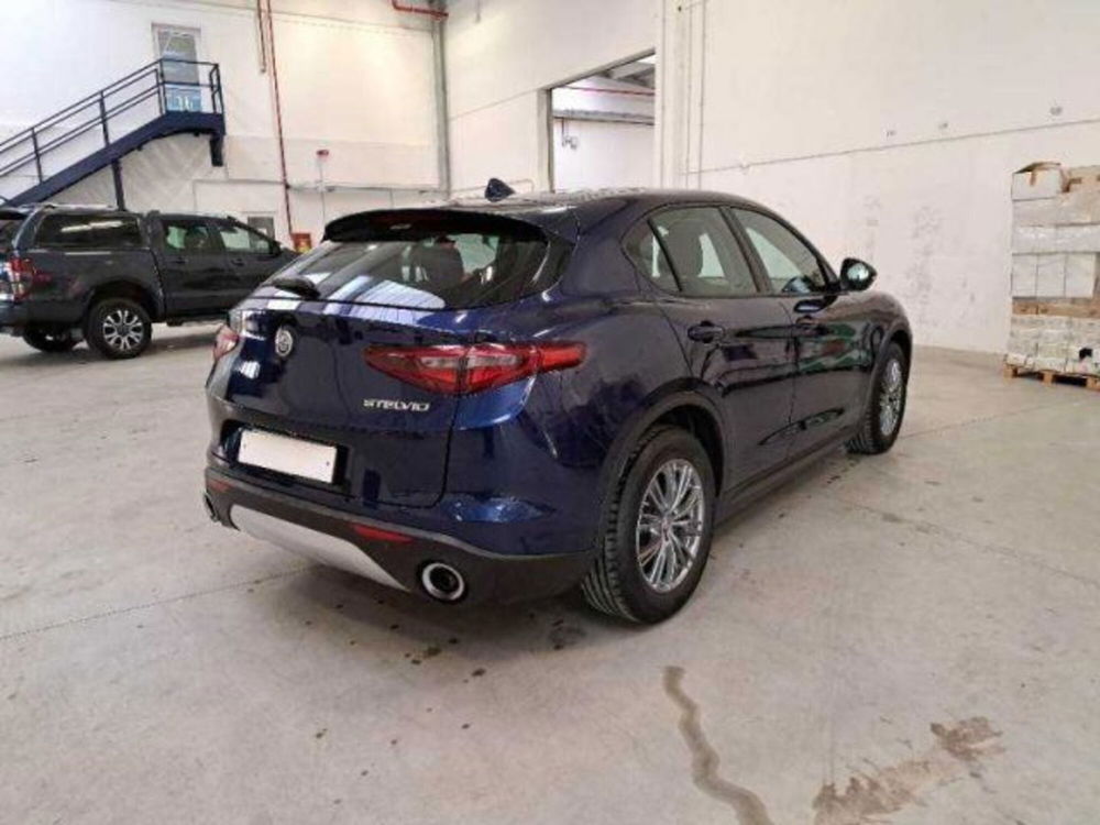 Alfa Romeo Stelvio usata a Bologna (2)