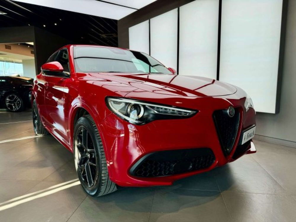 Alfa Romeo Stelvio usata a Torino (3)