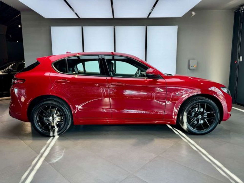 Alfa Romeo Stelvio usata a Torino (5)