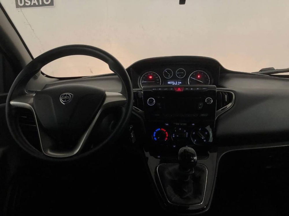 Lancia Ypsilon usata a Torino (6)