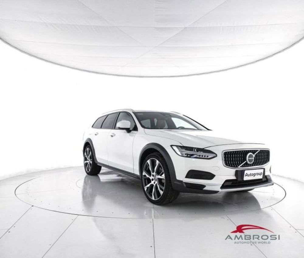 Volvo V90 Cross Country usata a Perugia (2)