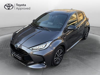 Toyota Yaris 1.5 Hybrid 5 porte Lounge del 2020 usata a Como