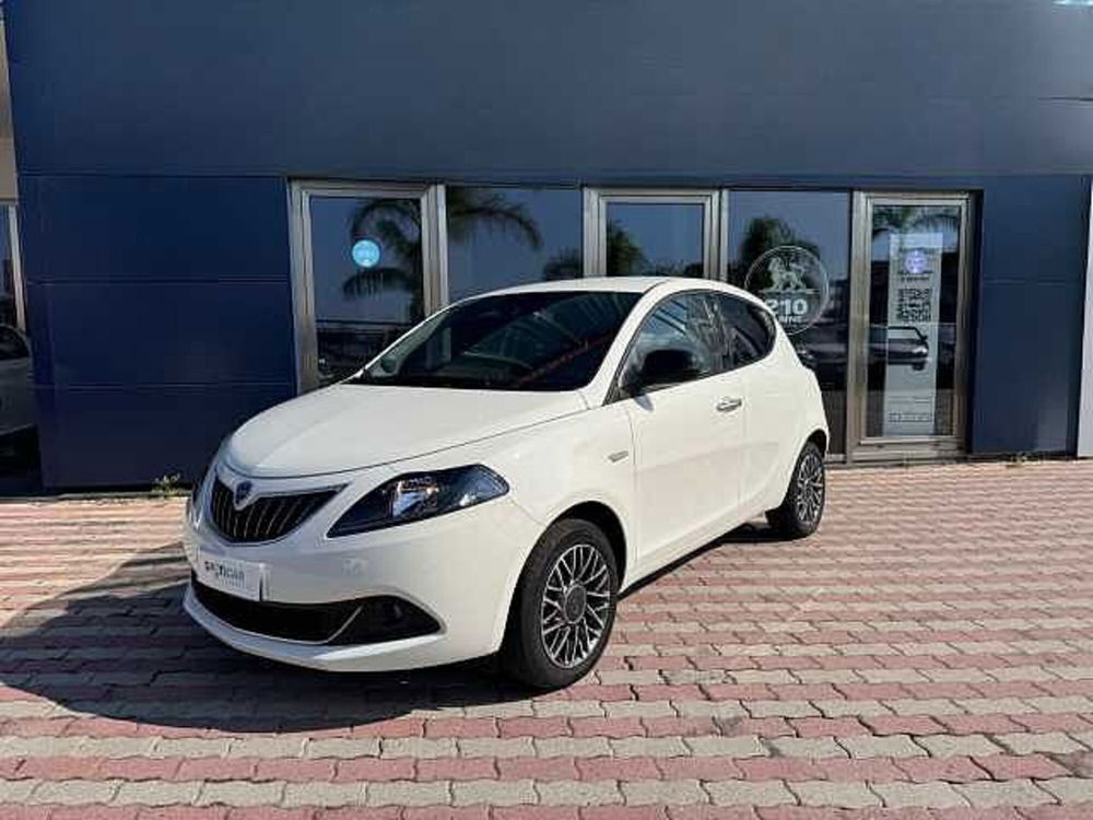 Lancia Ypsilon usata a Vibo Valentia