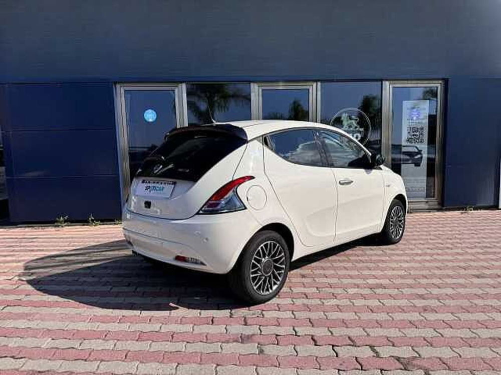 Lancia Ypsilon usata a Vibo Valentia (5)