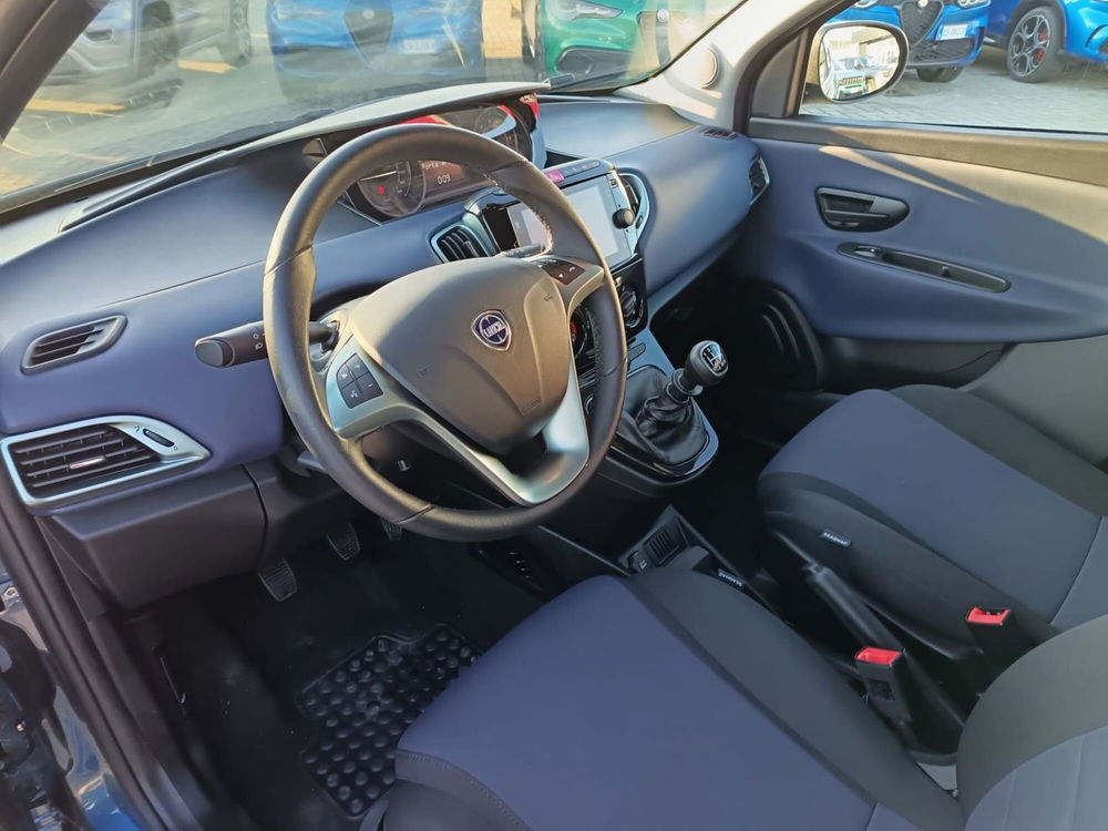 Lancia Ypsilon usata a Alessandria (13)