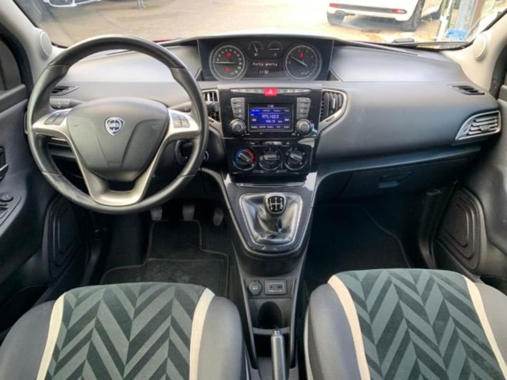 Lancia Ypsilon usata a Trapani (11)