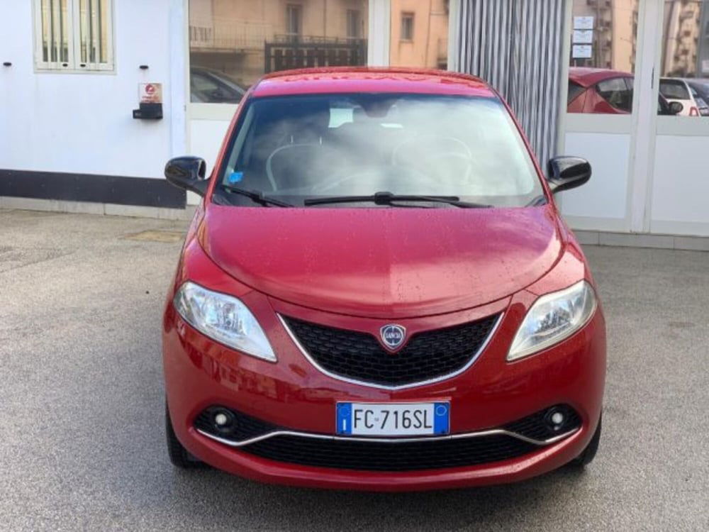 Lancia Ypsilon usata a Trapani (2)