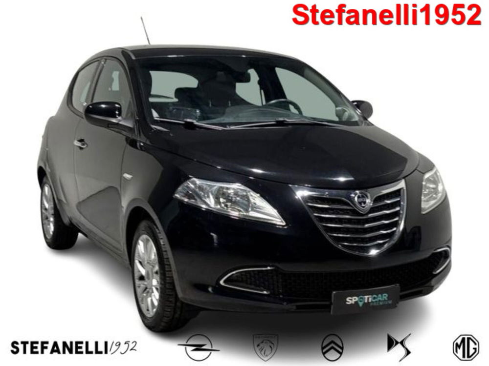 Lancia Ypsilon usata a Bologna