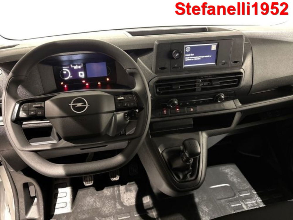 Opel Vivaro nuova a Bologna (13)