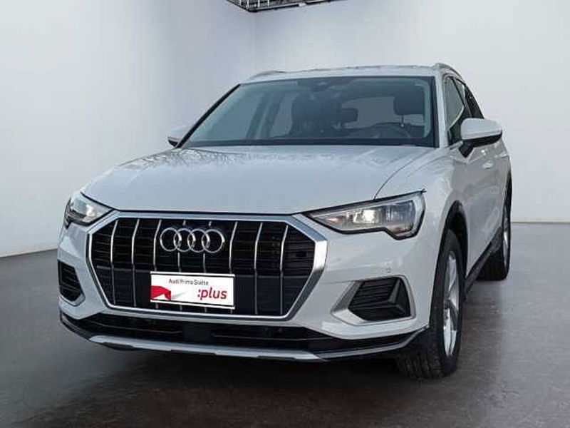 Audi Q3 35 TDI quattro S tronic Business Advanced  del 2022 usata a Lucca